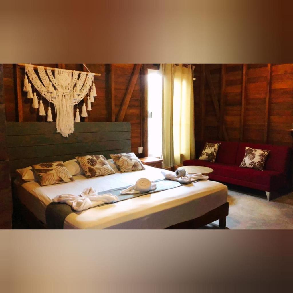 Cabanas Chac Mool Downtown 홀박스아일랜드 외부 사진