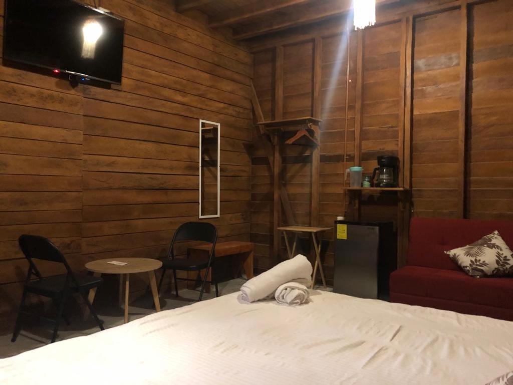 Cabanas Chac Mool Downtown 홀박스아일랜드 외부 사진