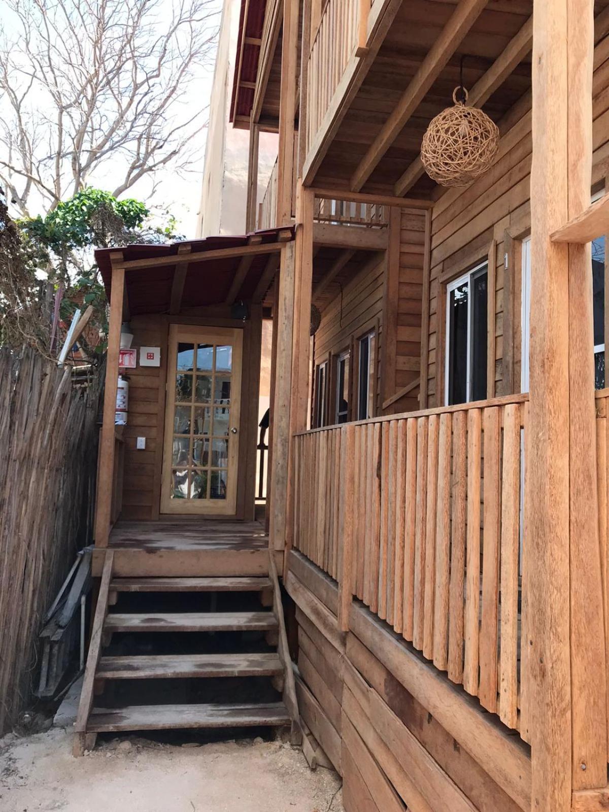 Cabanas Chac Mool Downtown 홀박스아일랜드 외부 사진